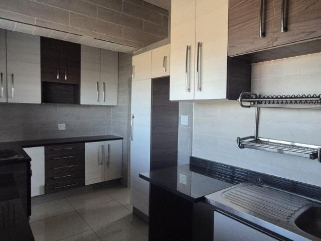 2 Bedroom Apartment / Flat For Sale in Pelham