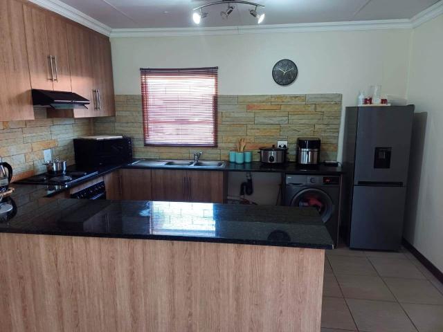 2 Bedroom Apartment / Flat For Sale in Pellissier