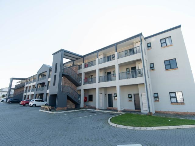 2 Bedroom Apartment / Flat For Sale in Pinelands