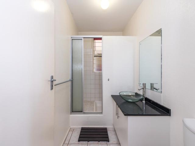 2 Bedroom Apartment / Flat For Sale in Primrose Hill
