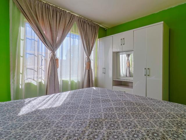 2 Bedroom Apartment / Flat For Sale in Roodepoort West