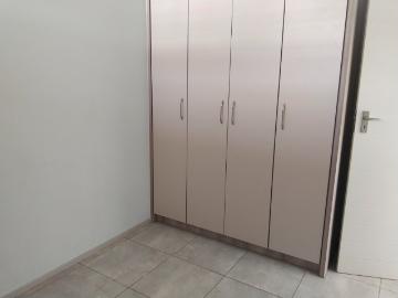 2 Bedroom Apartment / Flat For Sale in Rooihuiskraal North