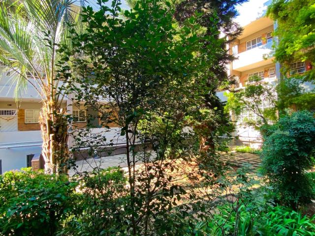 2 Bedroom Apartment / Flat For Sale in Rosebank