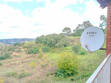 2 Bedroom Apartment / Flat For Sale in Rosettenville