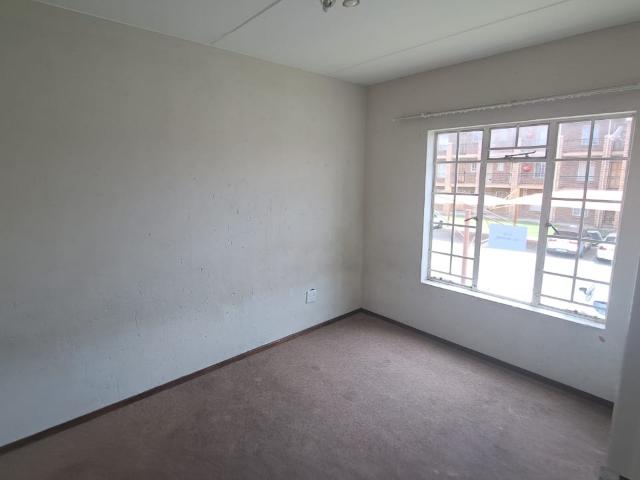 2 Bedroom Apartment / Flat For Sale in Ravenswood
