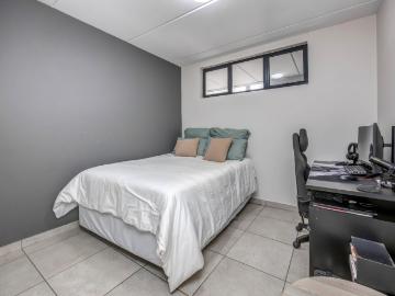 2 Bedroom Apartment / Flat For Sale in Randburg Central