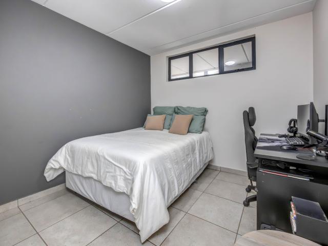 2 Bedroom Apartment / Flat For Sale in Randburg Central