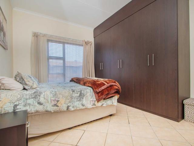 2 Bedroom Apartment / Flat For Sale in Randpark Ridge