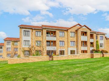 2 Bedroom Apartment / Flat For Sale in Randpark Ridge