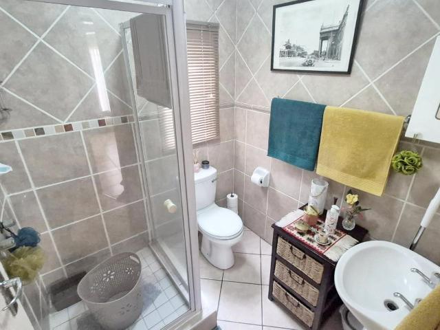 2 Bedroom Apartment / Flat For Sale in Raslouw