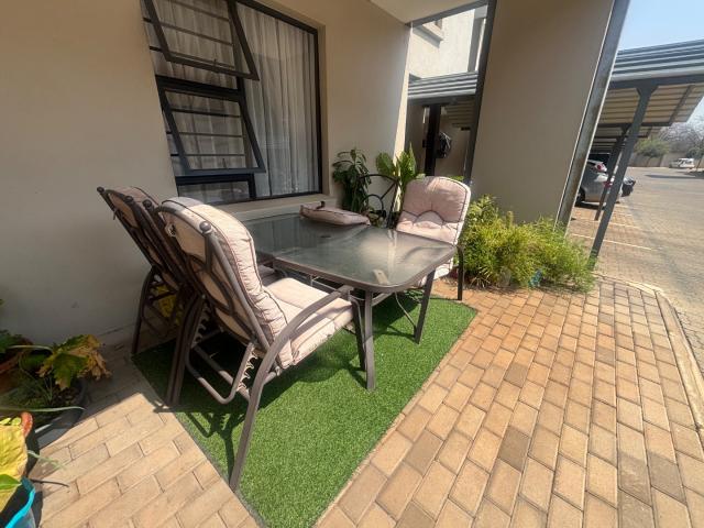 2 Bedroom Apartment / Flat For Sale in Raslouw