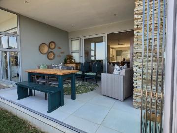 2 Bedroom Apartment / Flat For Sale in Renishaw Hills