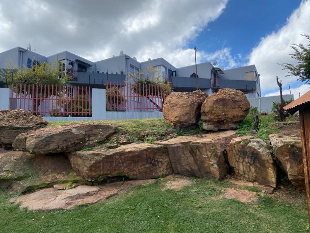 2 Bedroom Apartment / Flat For Sale in Ridgeway