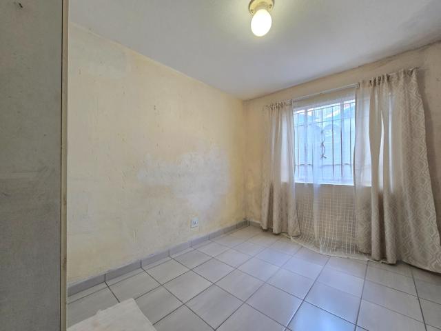 2 Bedroom Apartment / Flat For Sale in Ridgeway
