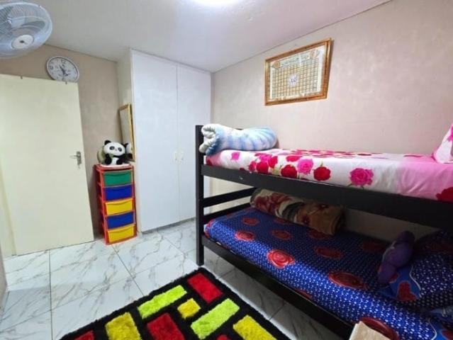 2 Bedroom Apartment / Flat For Sale in Ridgeway