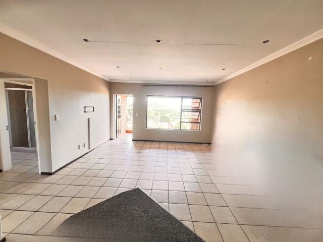 2 Bedroom Apartment / Flat For Sale in Ridgeway