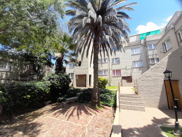 2 Bedroom Apartment / Flat For Sale in Ridgeway