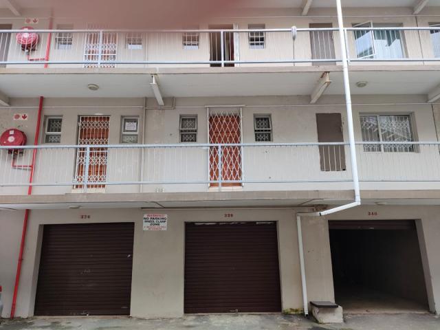 2 Bedroom Apartment / Flat For Sale in Woodhurst