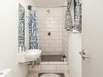 2 Bedroom Apartment / Flat For Sale in Woodstock