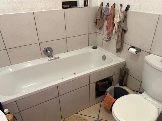 2 Bedroom Apartment / Flat For Sale in Waterval East