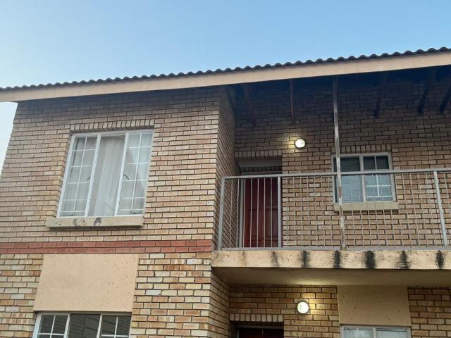 2 Bedroom Apartment / Flat For Sale in Waterval East
