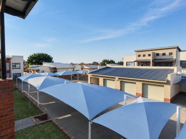 2 Bedroom Apartment / Flat For Sale in Waterval East