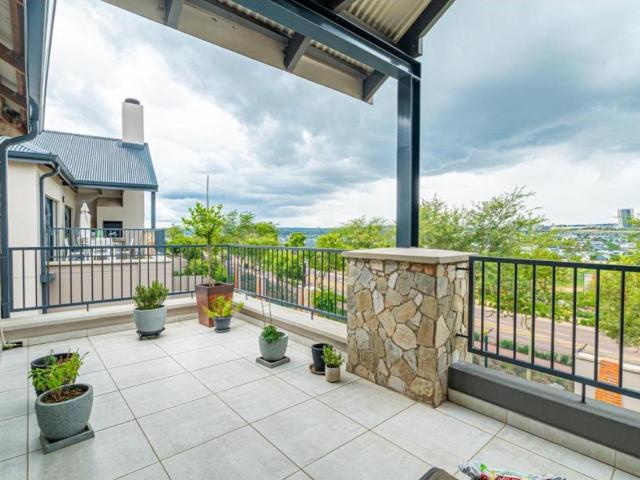2 Bedroom Apartment / Flat For Sale in Waterfall