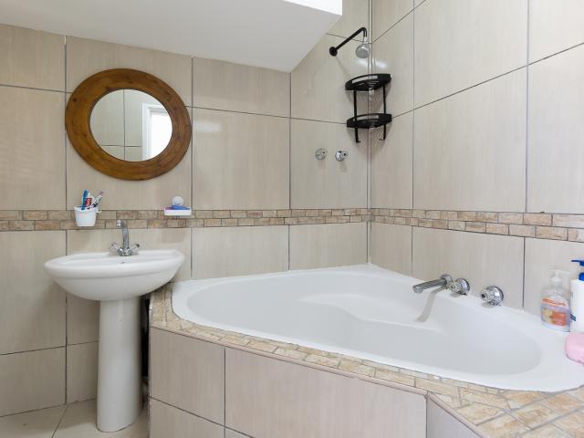 2 Bedroom Apartment / Flat For Sale in Warner Beach