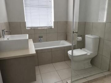 2 Bedroom Apartment / Flat For Sale in Wendywood