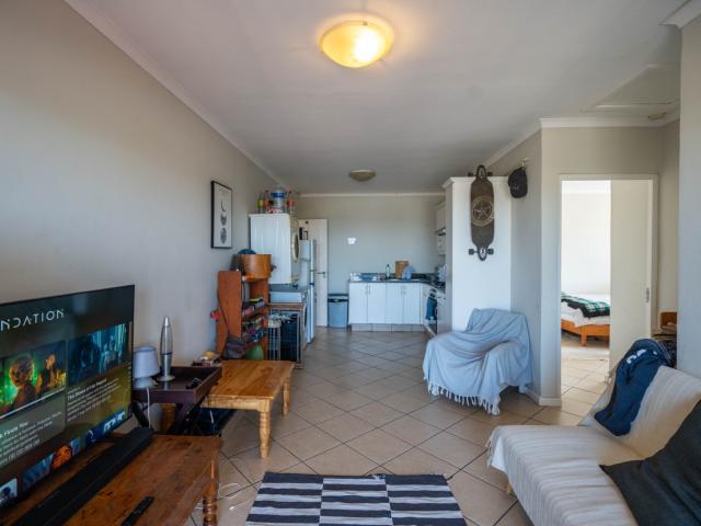 2 Bedroom Apartment / Flat For Sale in West Hill