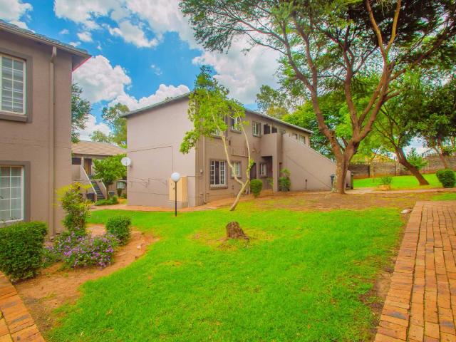 2 Bedroom Apartment / Flat For Sale in Wilgeheuwel