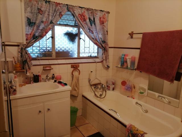 2 Bedroom Apartment / Flat For Sale in Wilkoppies