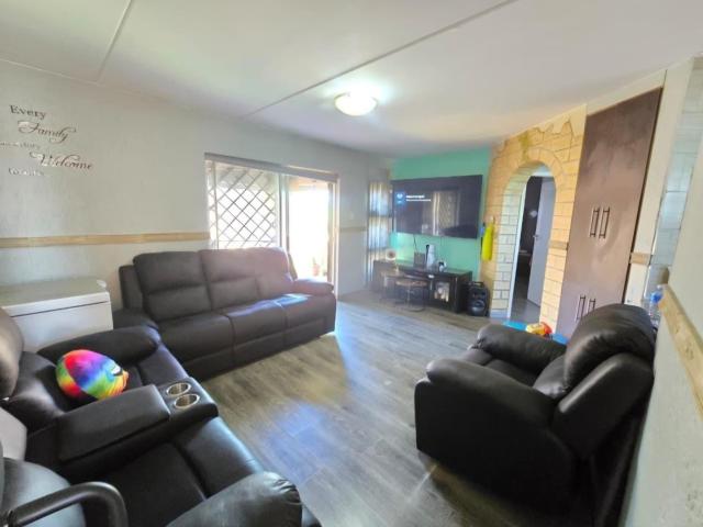 2 Bedroom Apartment / Flat For Sale in Winchester Hills