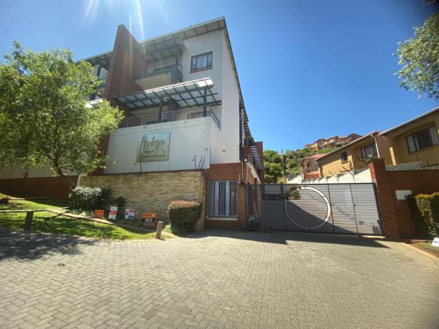 2 Bedroom Apartment / Flat For Sale in Winchester Hills