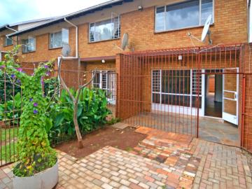 2 Bedroom Apartment / Flat For Sale in Windsor East