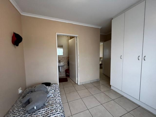 2 Bedroom Apartment / Flat For Sale in Winterhoek Park