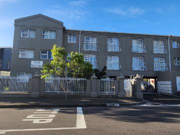 2 Bedroom Apartment / Flat For Sale in Townsend Estate