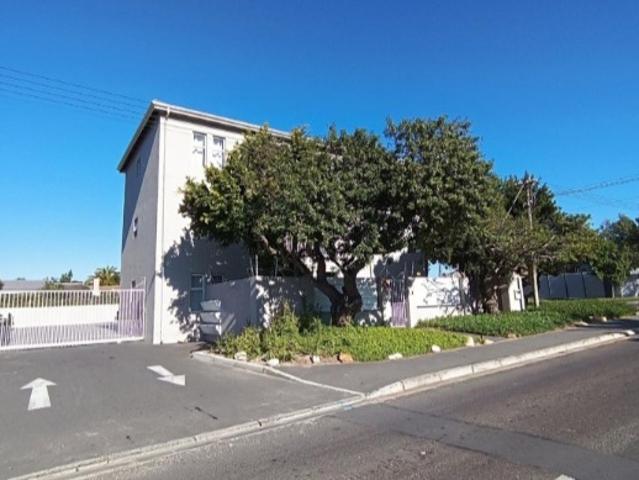 2 Bedroom Apartment / Flat For Sale in Table View