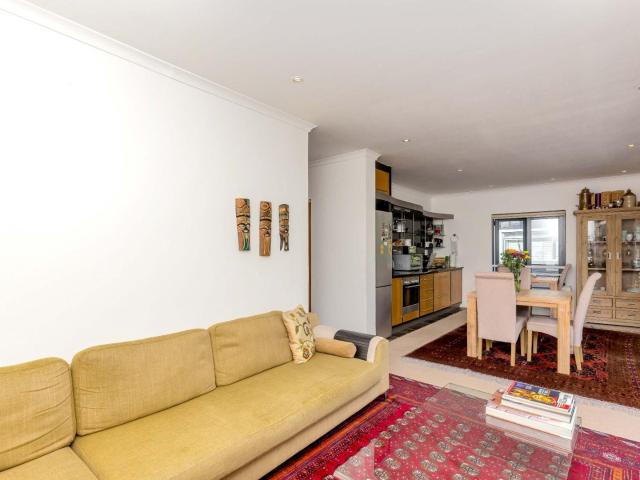 2 Bedroom Apartment / Flat For Sale in Tamboerskloof