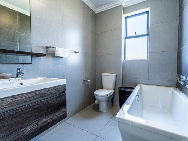 2 Bedroom Apartment / Flat For Sale in The Hills Game Reserve Estate