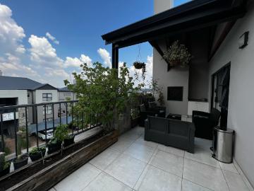 2 Bedroom Apartment / Flat For Sale in The Polofields