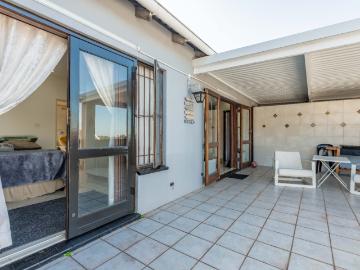 2 Bedroom Apartment / Flat For Sale in The Wolds