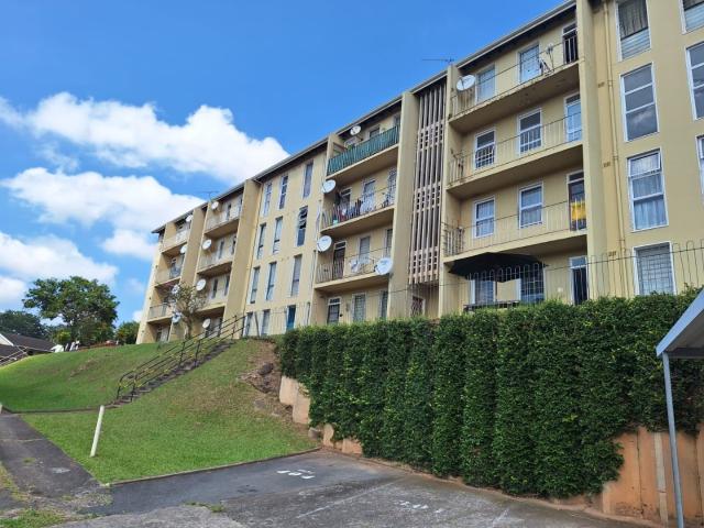 2 Bedroom Apartment / Flat For Sale in The Wolds