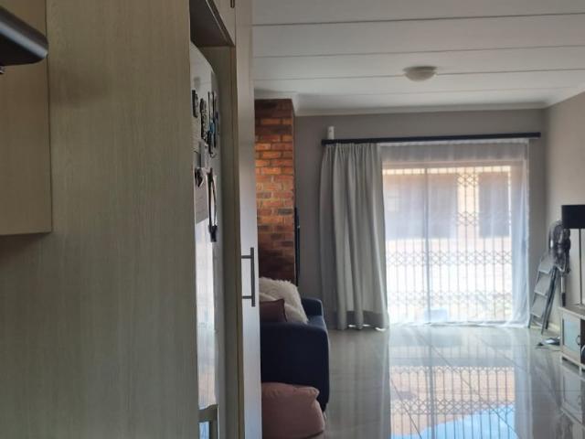 2 Bedroom Apartment / Flat For Sale in Tuscany Ridge