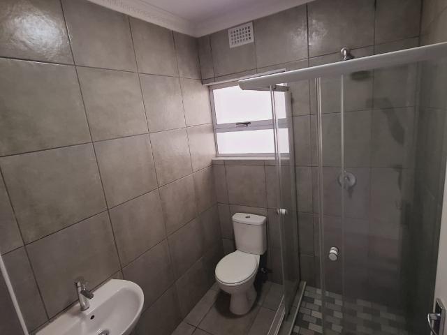 2 Bedroom Apartment / Flat For Sale in Umhlatuzana