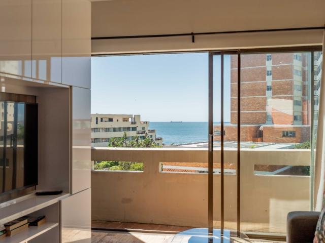 2 Bedroom Apartment / Flat For Sale in Umhlanga Central