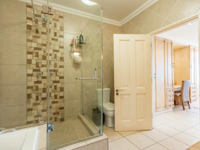 2 Bedroom Apartment / Flat For Sale in Umhlanga Central