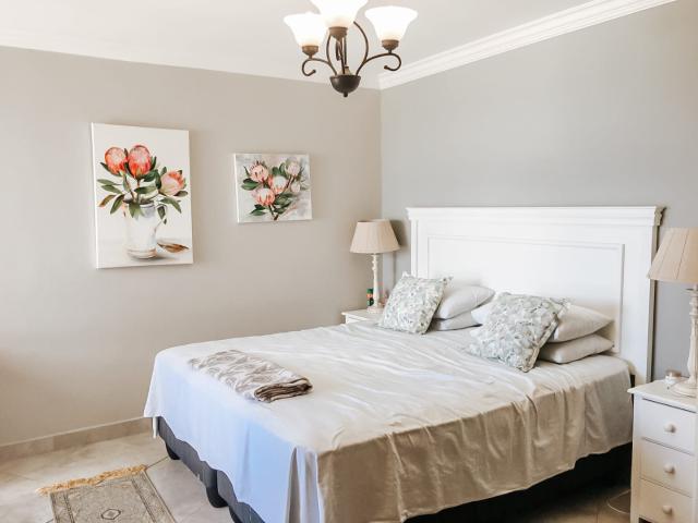 2 Bedroom Apartment / Flat For Sale in Umhlanga Central