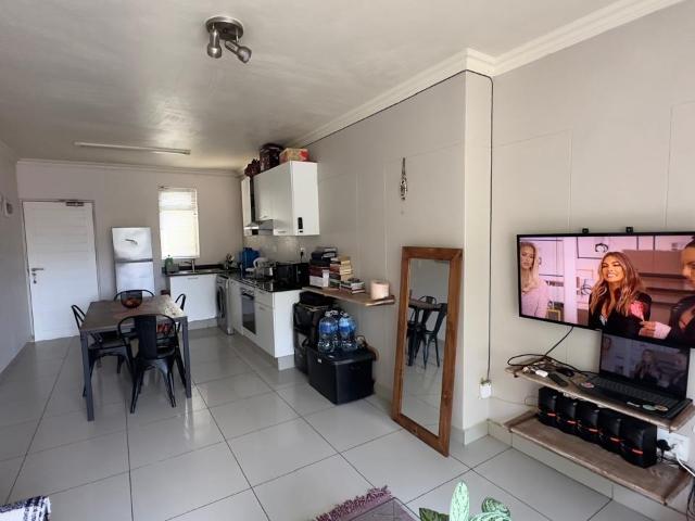 2 Bedroom Apartment / Flat For Sale in Umhlanga Ridge