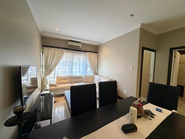 2 Bedroom Apartment / Flat For Sale in Umhlanga Ridge